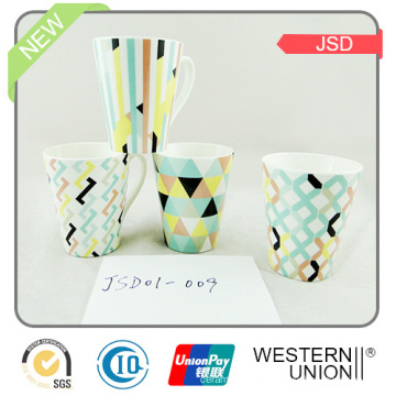 Förderung V Form Keramik Becher Benutzerdefinierte Kaffee Becher mit Druck